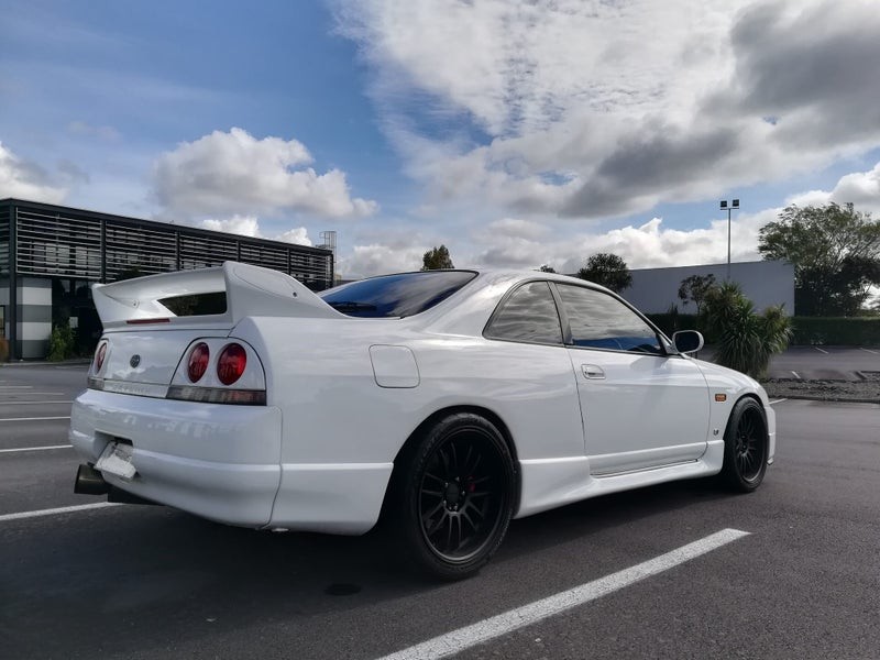 1993–1998 Nissan Skyline GTS25t (ECR33)